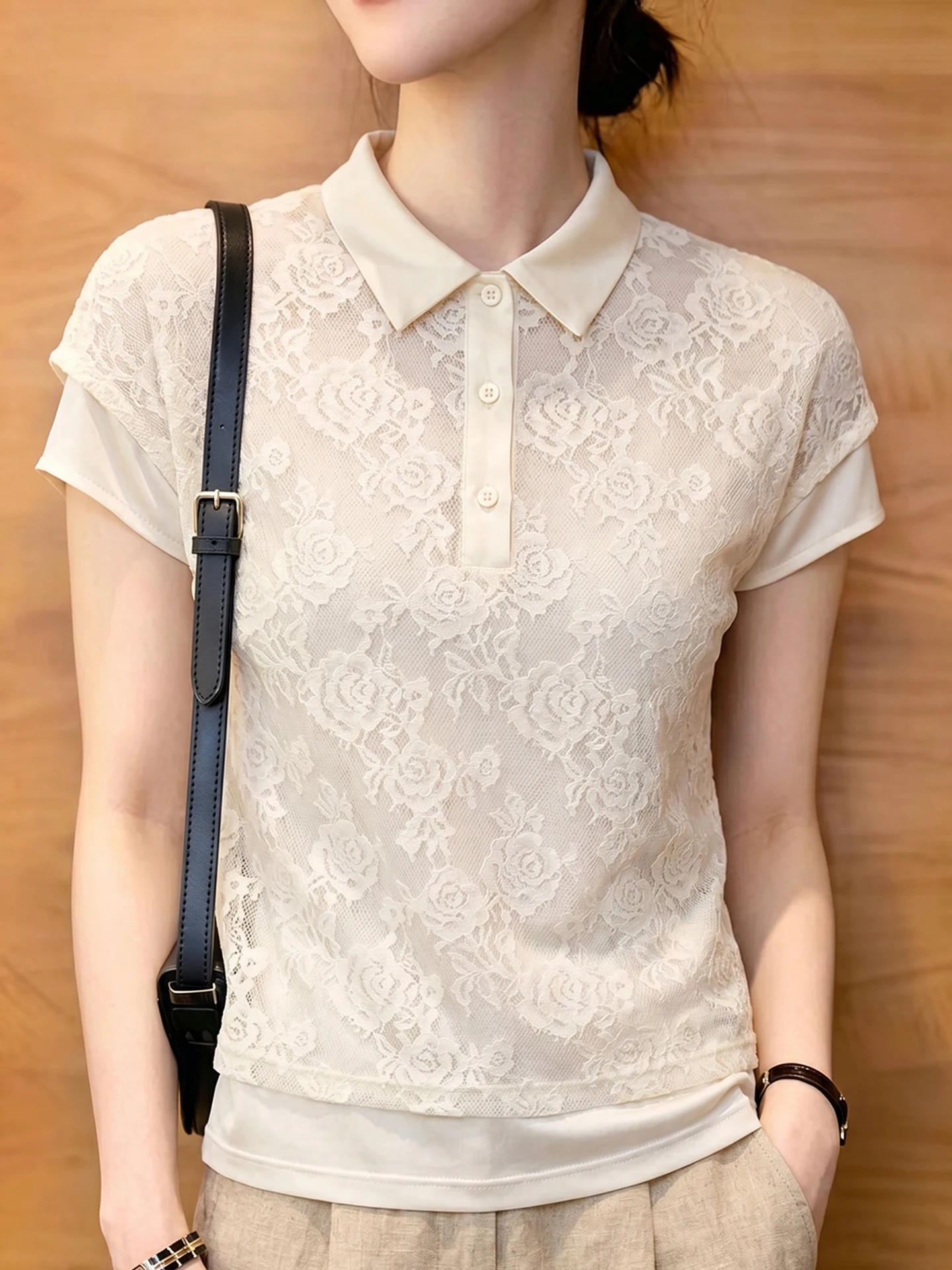 

Chic Lace Half Button Short Sleeve Turn-down Collar Summer Top Fashionable Age-defying Korean Style Loose Fit Women's T-shirt