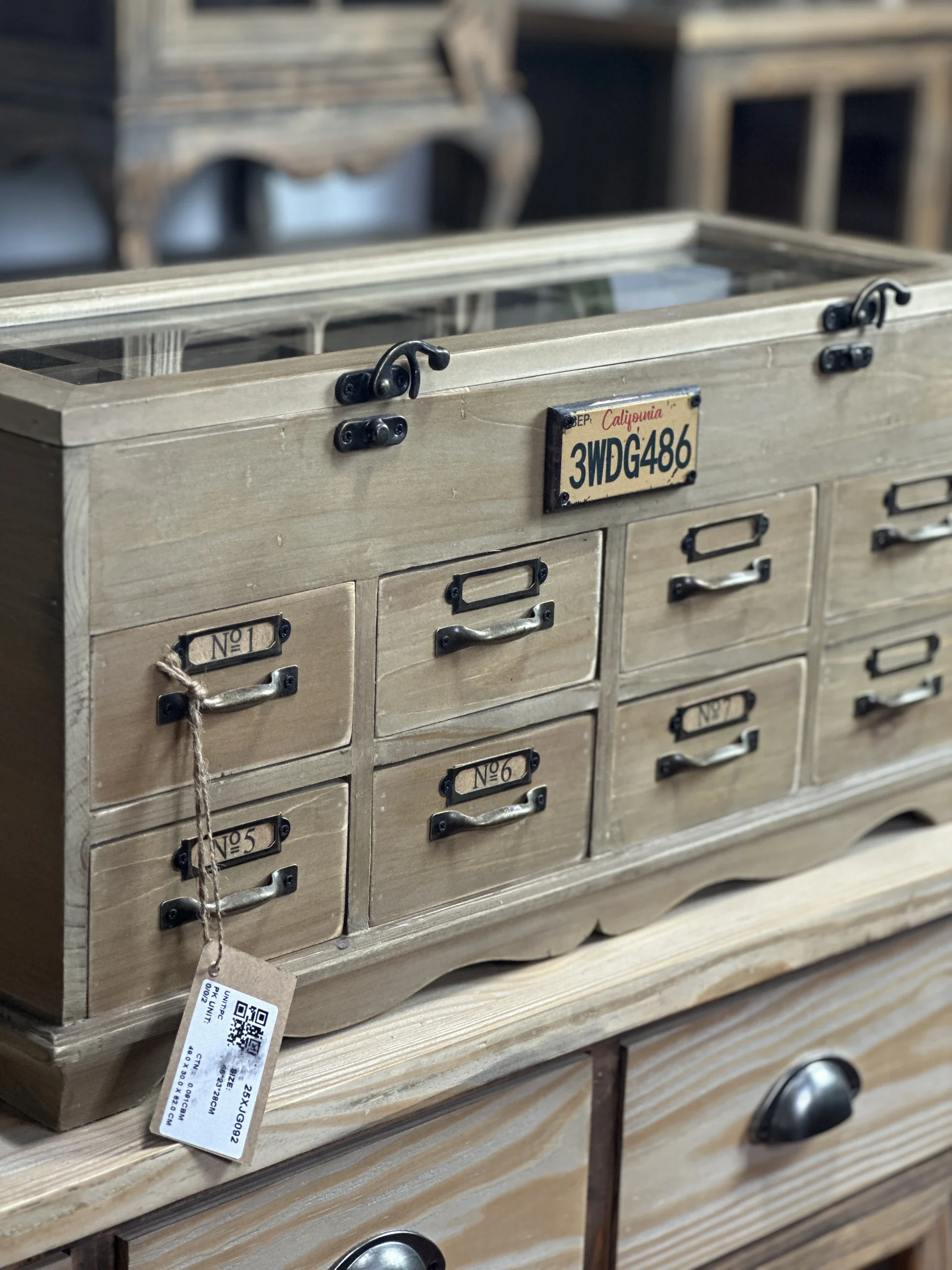 Export German country style retro small furniture eight draw 12 grid solid wood glass treasure cabinet jewelry cabinet