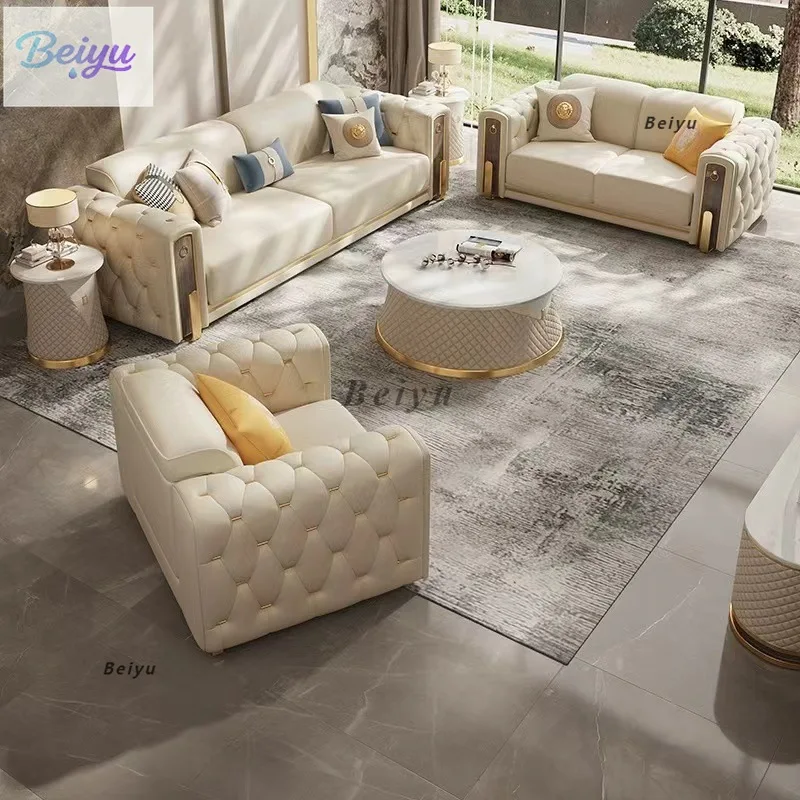 โซฟาหนังห้องนั่งเล่นวิลล่าอพาร์ทเมนต์ขนาดใหญ่และเล็กสไตล์อิตาเลียนหรูหราเบาๆ โซฟาหนังโพสต์โมเดิร์นดีไซน์เนอร์ระดับไฮเอนด์อเมริกัน