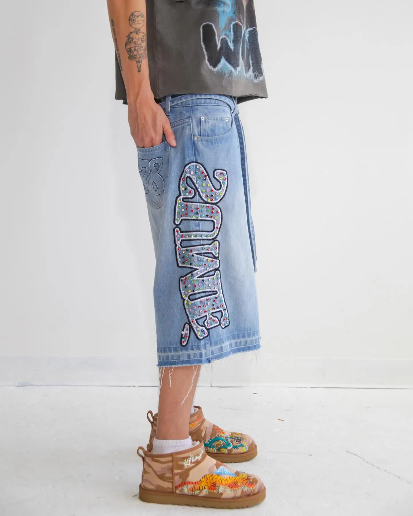 

Fashionable Baggy Comfort Dressing Up Blue Denim Shorts Summer Rhinestone Design Niche Casual Shorts Punk Y2k Solid Shorts
