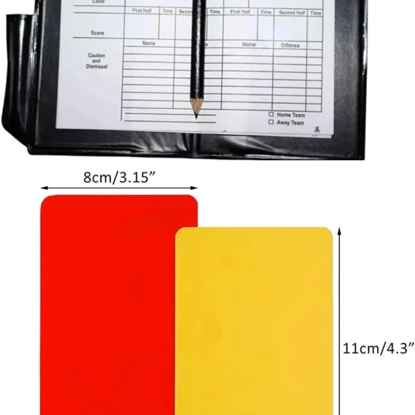 Zestaw kart sędziowskich, księga punktacji, gwizdek, ołówek, czerwone i żółte karty ostrzegawcze dla sędziów piłkarskich do meczów piłkarskich i sportów.