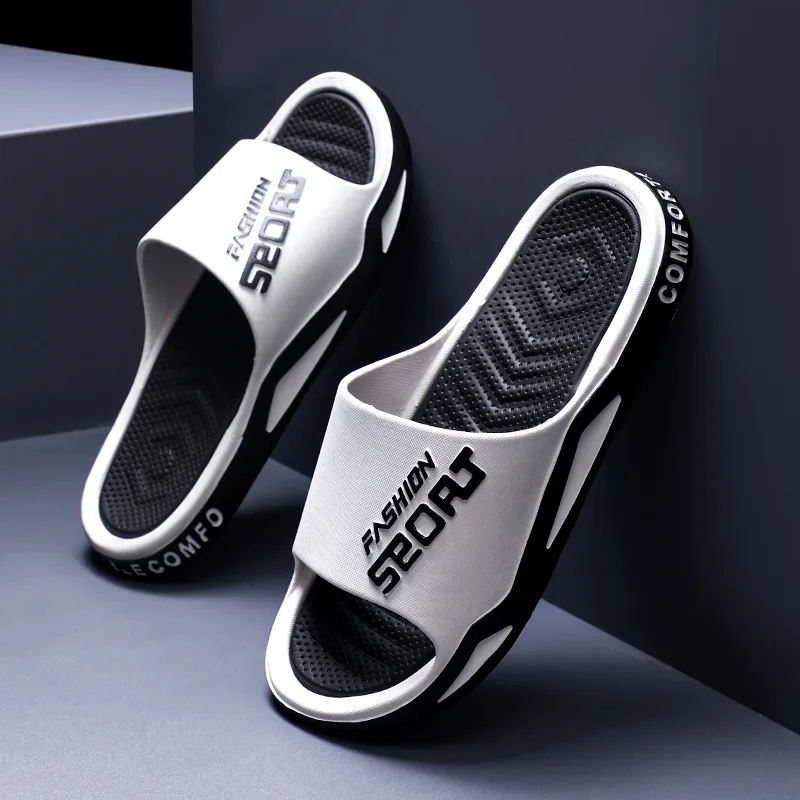 New plus size men's slippers for outdoor wear, sporty and trendy, couple's home bathroom, soft soled home, men's cool slippers