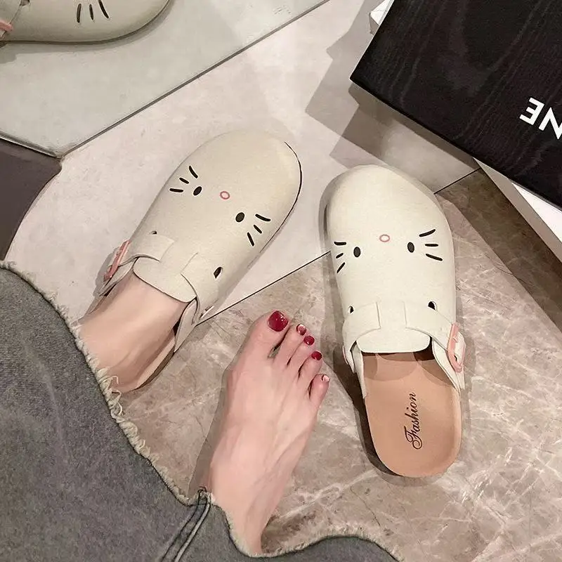 Scarpe Sanrio Hello Kitty Kawaii Birken Indossano nuove pantofole Scarpe Baotou con la suola spessa in regali di compleanno dei cartoni animati primaverili e autunnali