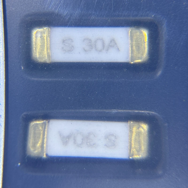 1032SF30A250V | 250V, 30A High-Current Fuse | Fast-Acting, Bolt-In/PCB Mount, 10x32mm Size