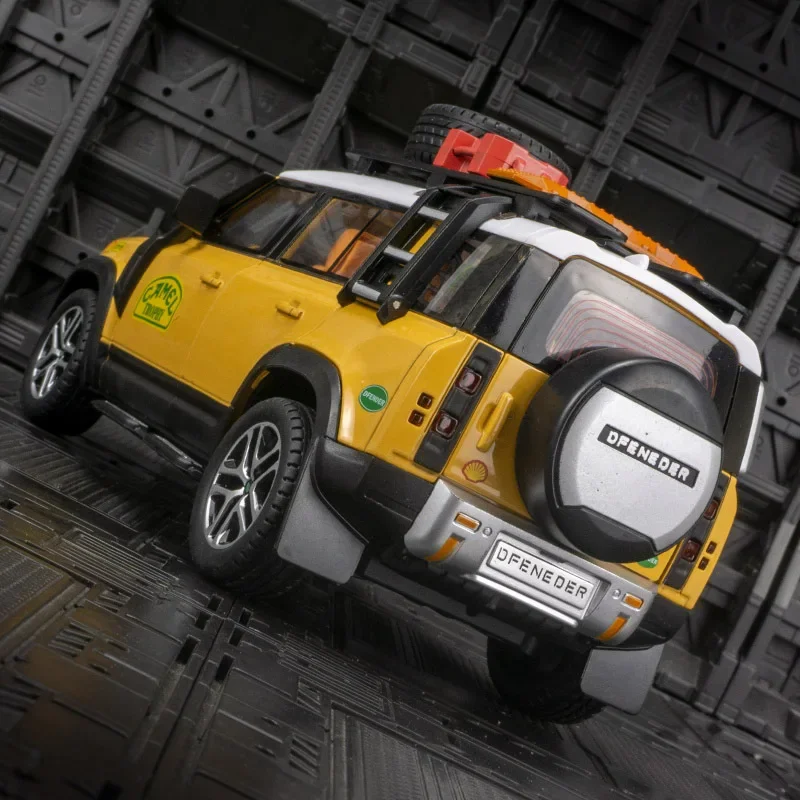 1:24 Camel Cup Land Rover Defender With Tools Alloy Diecasts & Toy Vehicles Toy Car Model Sound and light Collection Toy Gift