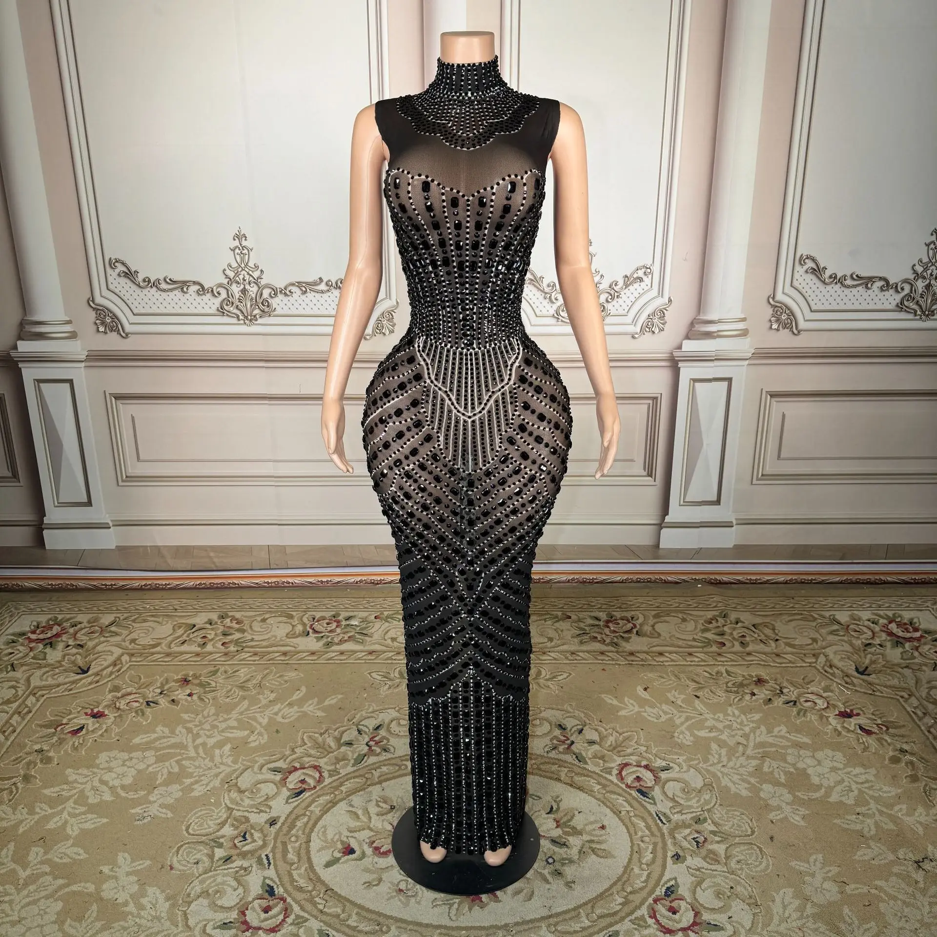 New dress with rhinestone patterns featuring ethnic style and luxurious niche evening gown suitable for stage host performances