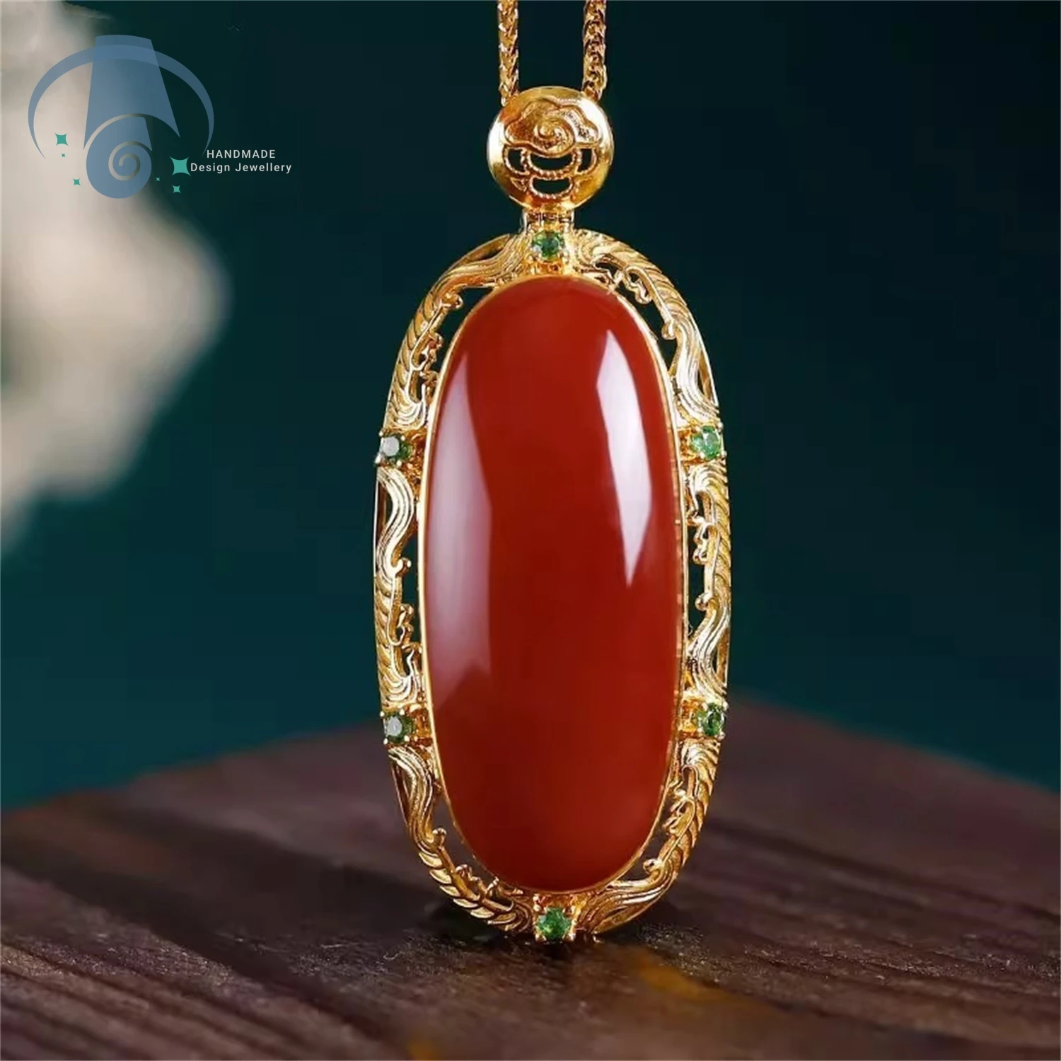 

Natural Full Color Nanhong Agate Ox Blood Red Pendant Gold Inlaid Jade Vintage Charm for Women Elegant Daily Jewelry Gift Luxury