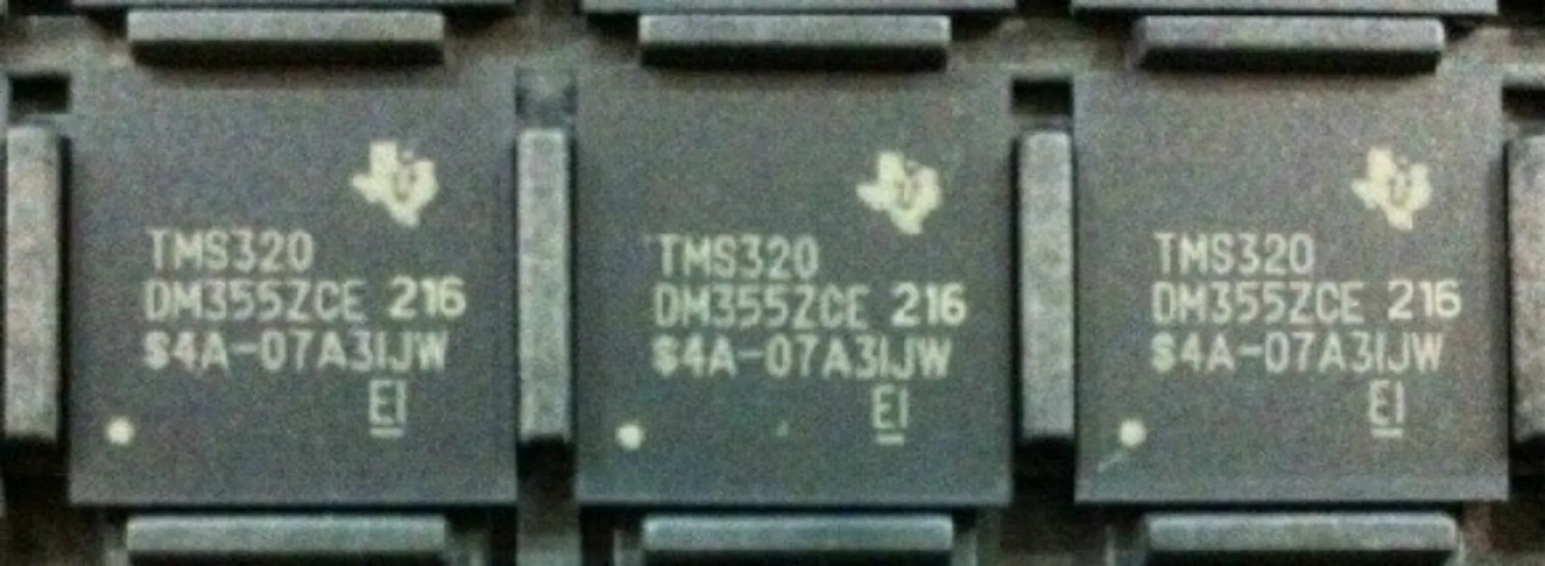 

TMS320DM355ZCE216 BGA digital signal processor IC chips