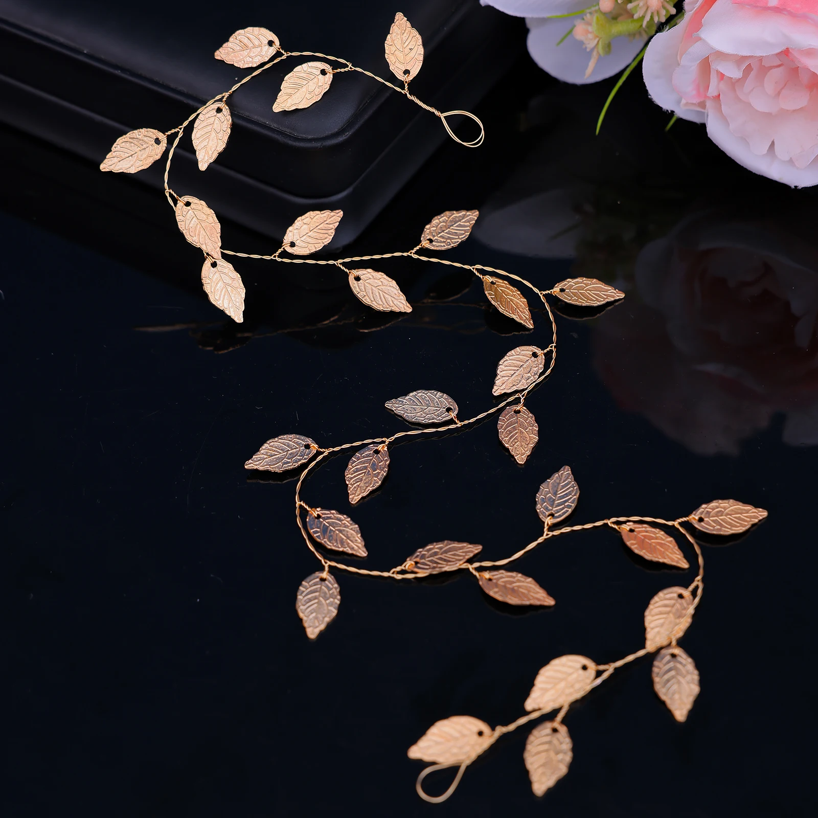 قطعة واحدة من عصابة رأس على شكل أوراق شجر بسيطة، عصابة رأس للحفلات الكريستالية، عصابة رأس للعطلات، عصابة رأس لإكسسوارات شعر الزفاف، عصابة رأس