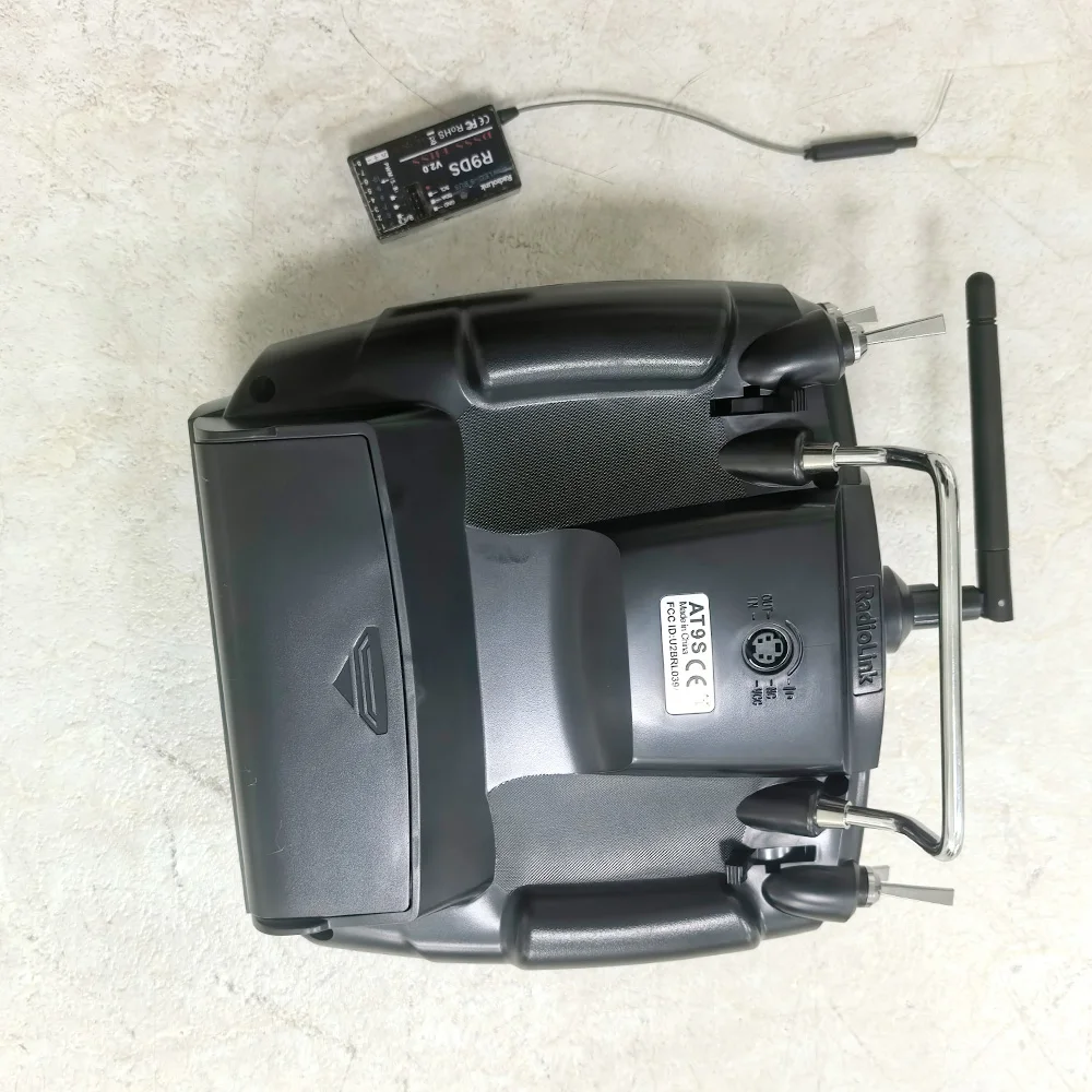 

Радиоуправляемый радиоконтроллер Radiolink Silvery AT9S pro TX 10/12CH с приемником R9DS RX 2,4G для гоночного дрона RC FPV