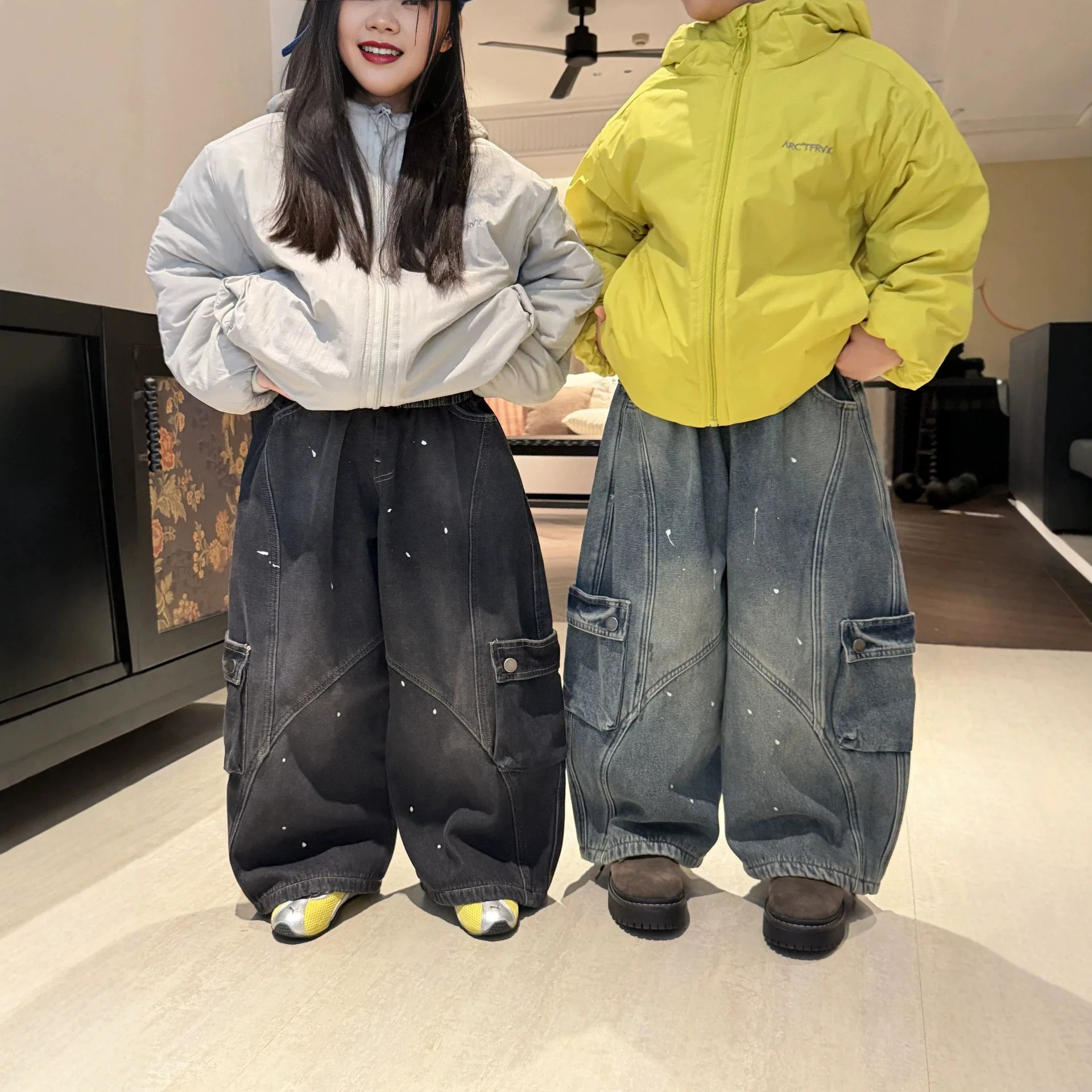 2026 Winter New Korean Edition Children's Pocket with Velvet Denim Work Pants for Boys and Girls Fashion Pants