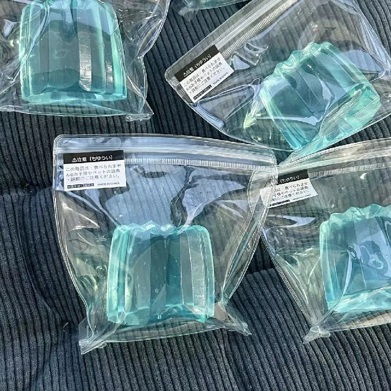 

New high-value ice cube color jelly exfoliating fingertip support for children's stress relieving and kneading toy gift