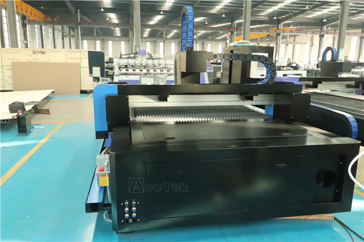 Machine de découpe Laser pour tôle, haute précision, 1530