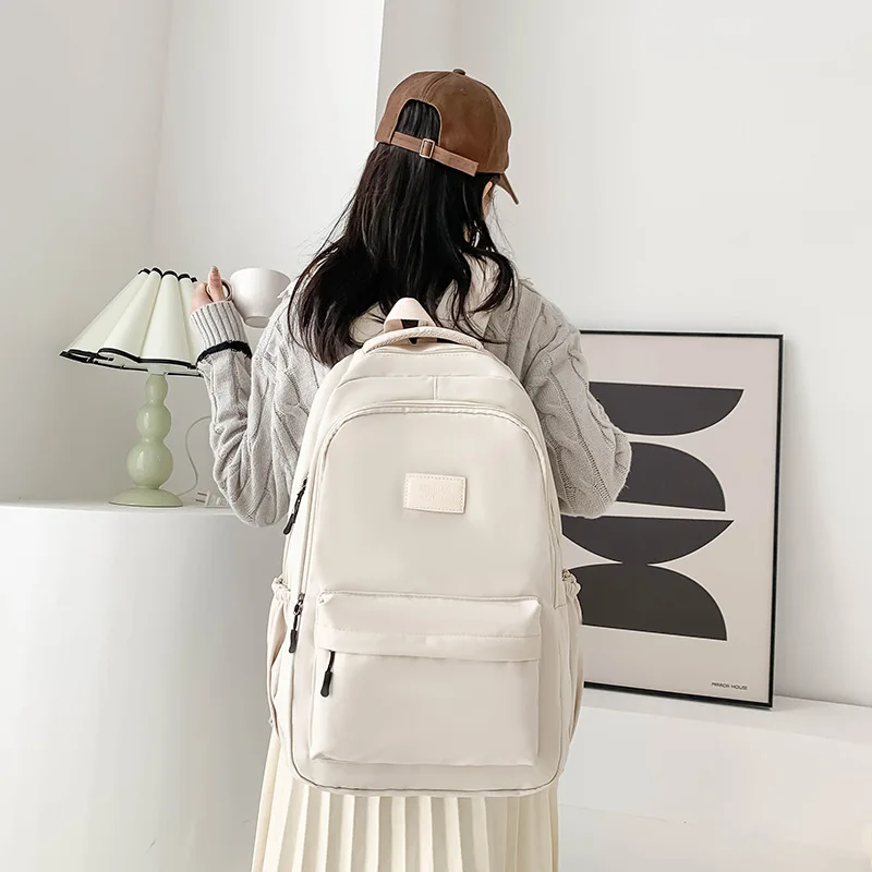 

Японский минималистичный эстетический однотонный рюкзак, просторный и легкий для старшеклассников, ежедневное использование в школе и повседневном стиле.