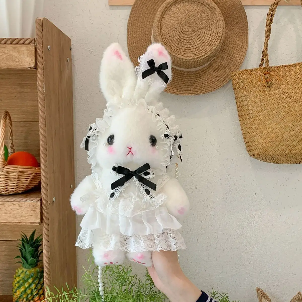 กระเป๋ากระต่ายโลลิต้าสีดำ หูตั้ง สายโซ่ไข่มุก กระเป๋าสะพายข้างลายกระต่ายน่ารัก พร้อมโบว์ลูกไม้ กระเป๋าตุ๊กตา สำหรับแฟชั่นโกธิค