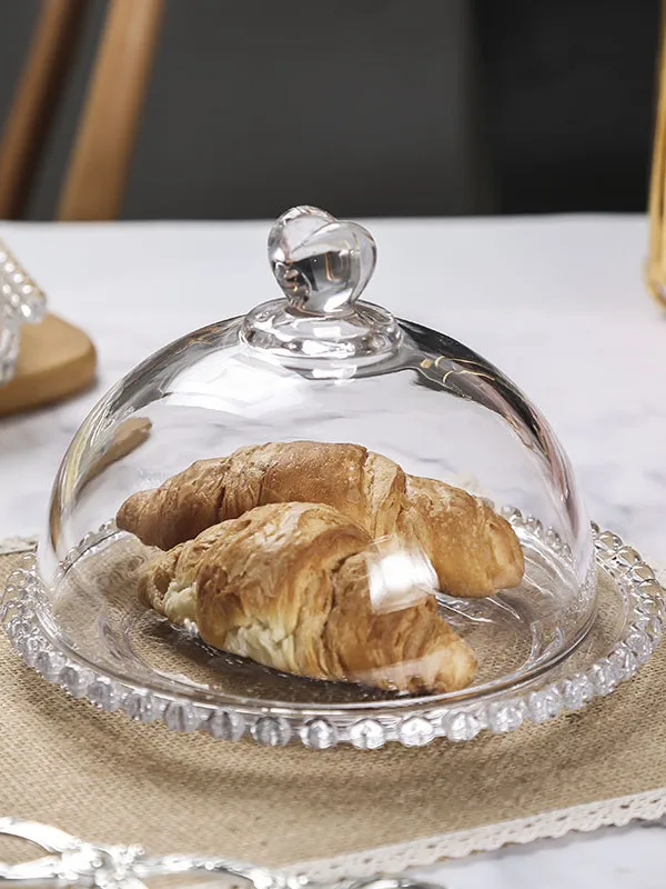 

Glass Heart Shaped Dessert Plate with Lid Fruit Plate Bread Tasting Plate Transparent Display Plate European Style Pure Color