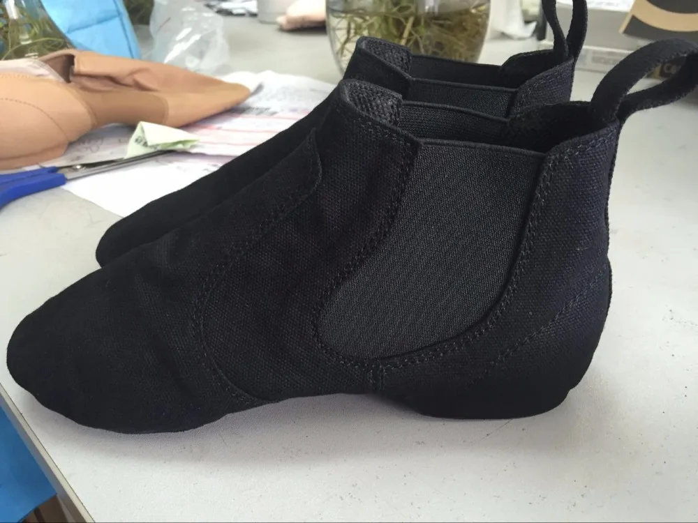 Sepatu Dansa Jazz High Top Hitam Baru untuk Orang Dewasa Sepatu Wanita Menari Elastis Nyaman Sepatu Flat Suede Sneakers Wanita Kanvas