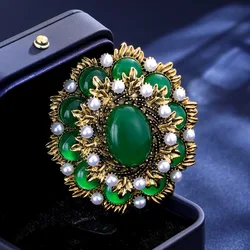 Vintage Baroque Green Whirlwind Smokey Leaf Design Women's Court Style Brooch Costume Jacket Accessories Holiday Gifts