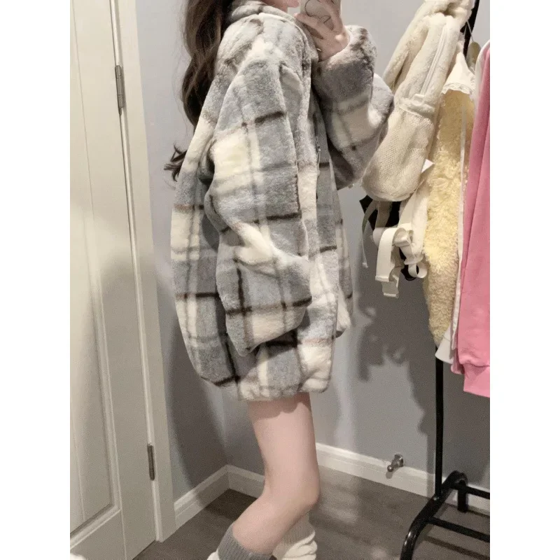 เสื้อโค้ทลายตารางสไตล์ฝรั่งเศสย้อนยุคทำจากขนแกะเทียมสำหรับผู้หญิง เสื้อคลุมคาร์ดิแกนลำลองสำหรับฤดูหนาวสำหรับผู้หญิง