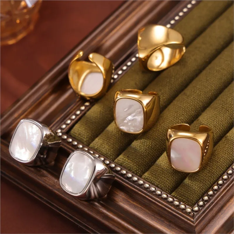 Elegant One Size Fits All Ring With White Shell For Women Stainless Steel Gold Plated Women\'s Adjustable Rings Woman Figer Ring