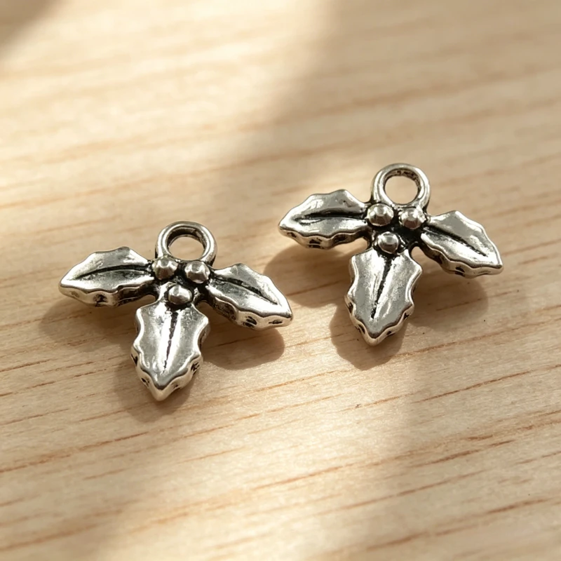 400 Stück antiksilberfarbene Holly-Charms-Anhänger, 14 x 13 mm, DIY-Armbänder, Schmuckherstellung # 4197 Großhandel – Detail 2