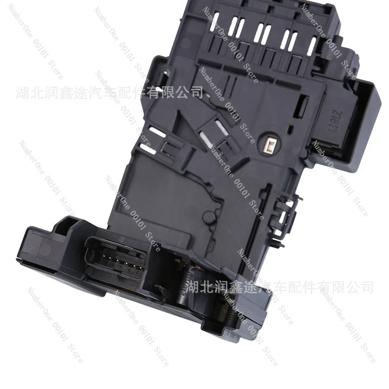 9811475080 9665878080 6500JE Fuse Box Battery Manager for 508 DS5