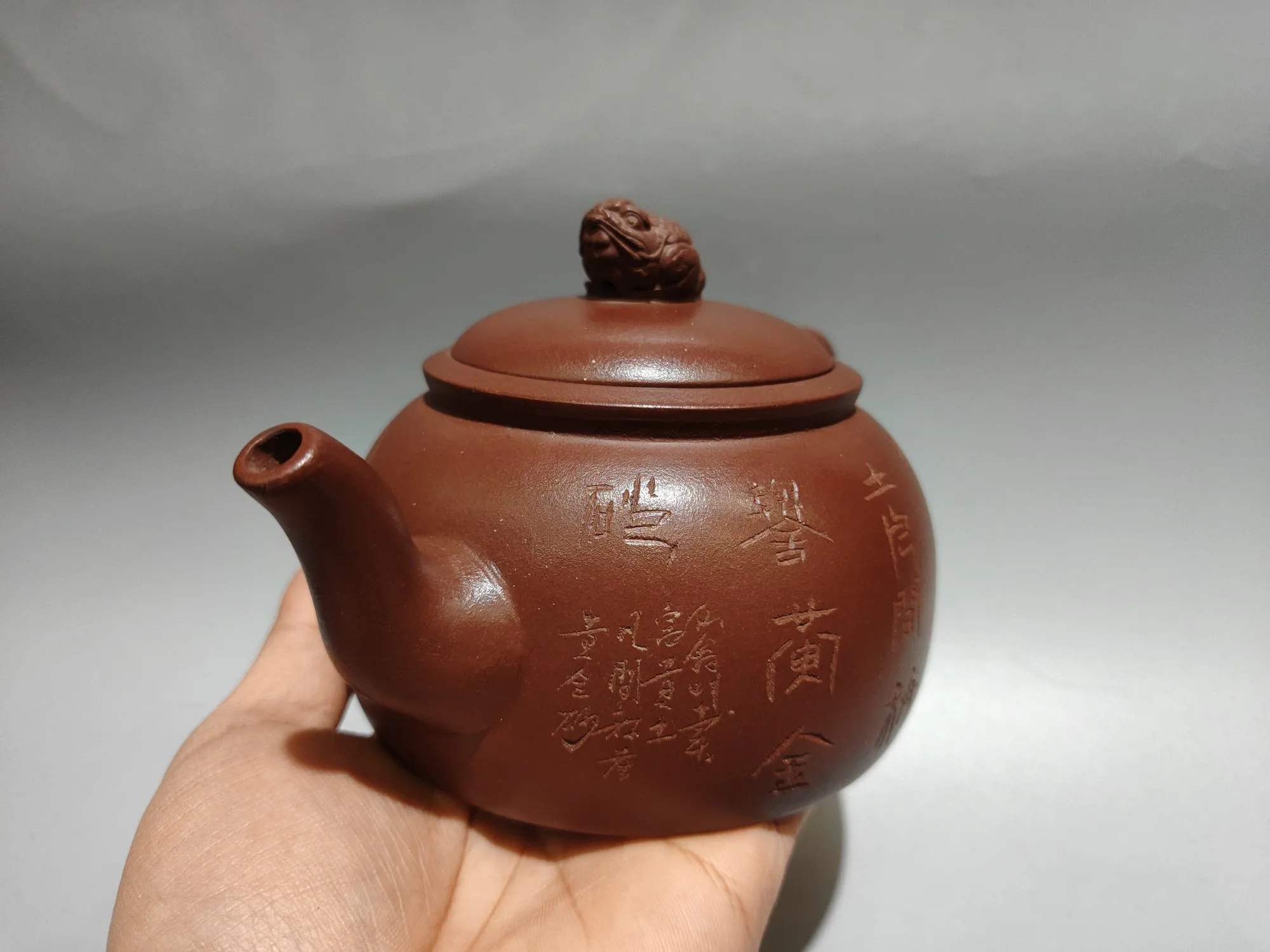 Yixing Purple Clay Teapot Golden Money Turtle Statue Cover Carved antique character pattern Kettle Tea Ceremony Sample Tea