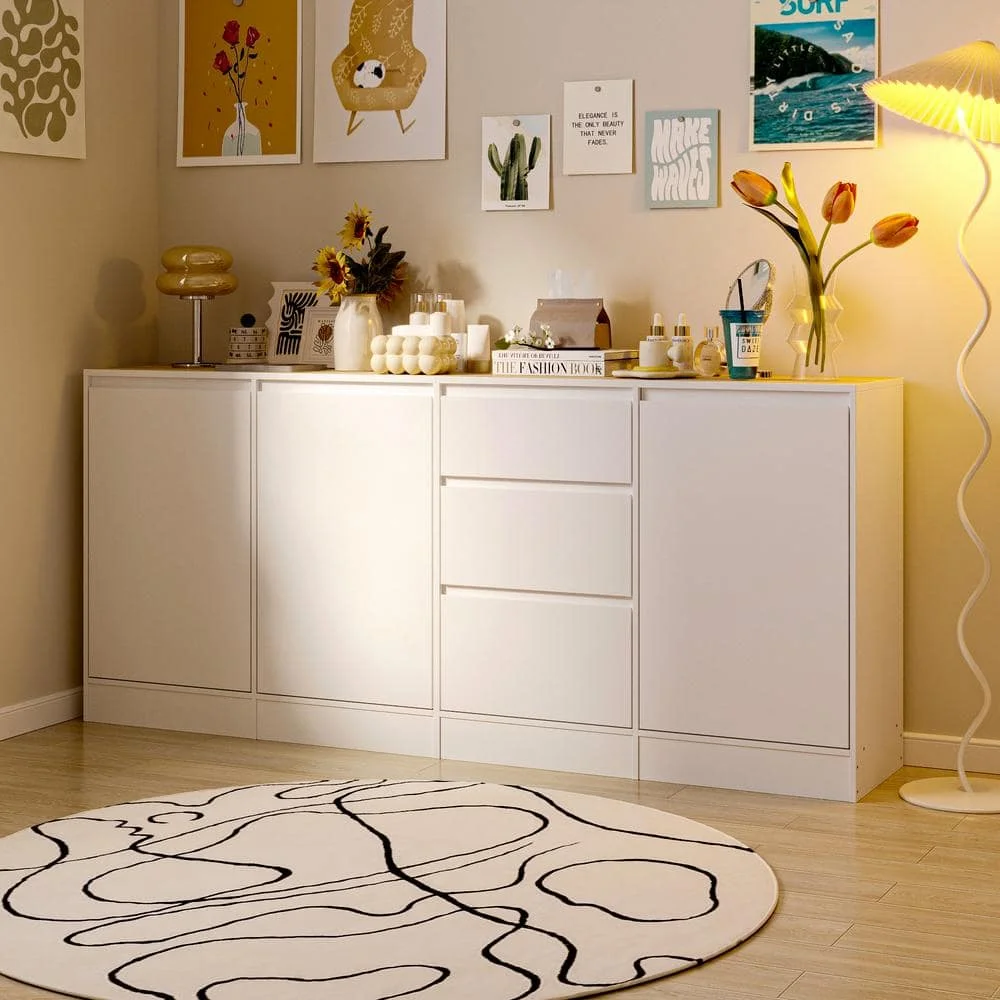 خزانة بوفيه جانبية بيضاء مع 3 أبواب و3 أدراج، 70.9 بوصة. خزانة ذات أدراج لتخزين غرفة النوم