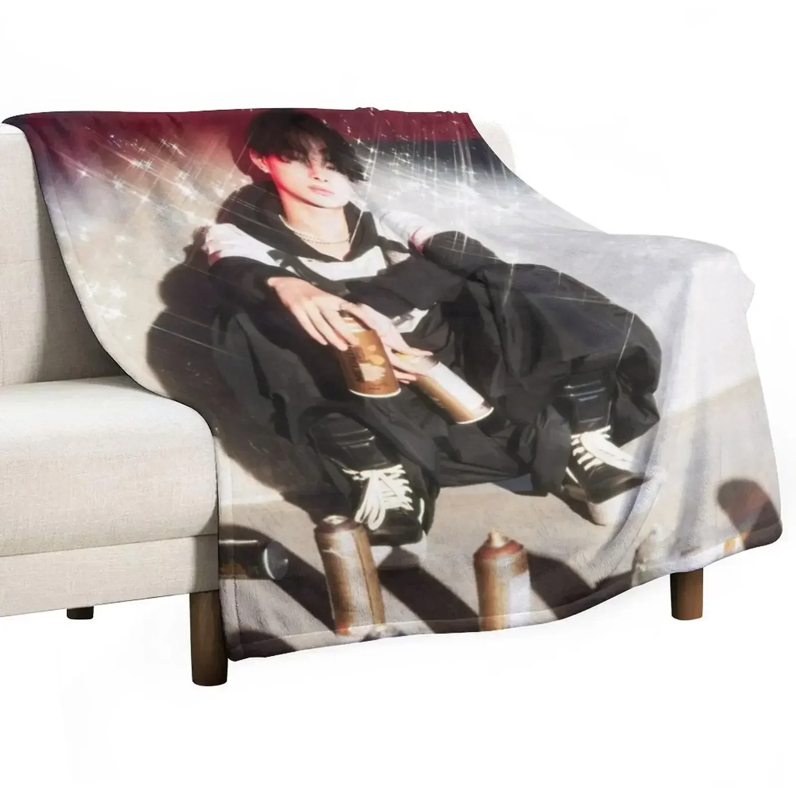 

New niki Throw Blanket Thin Soft Blanket for Summer Night Sleeping