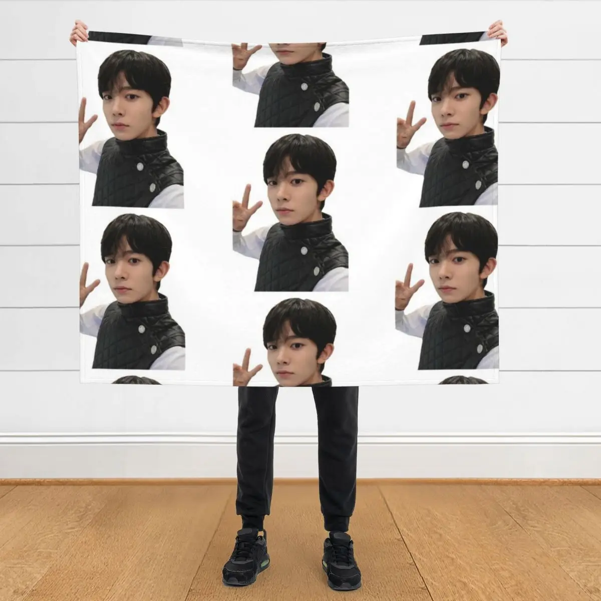 

Heeseung Selca I-LAND Throw Blanket Kid'S Sofa Plaid on the sofa Blankets