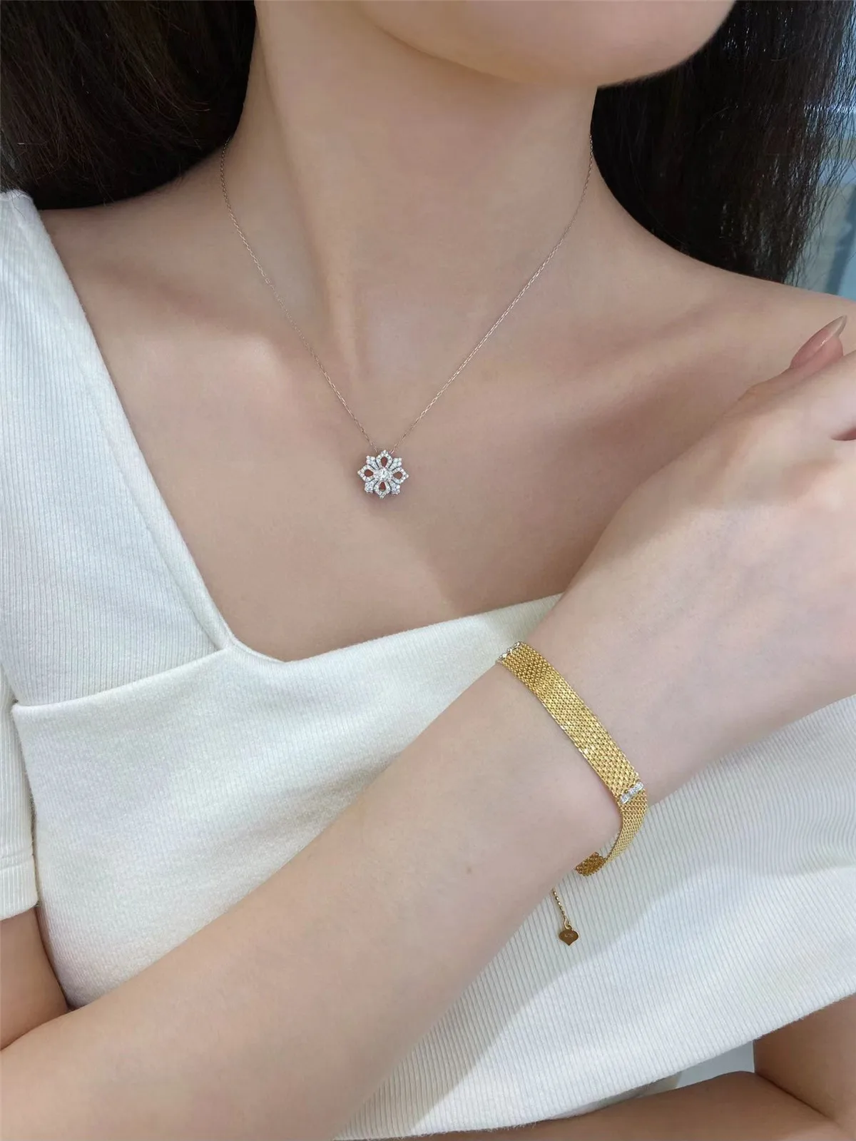 18K Solid Gold Versatile Wear Oval 0.3CT Diamond Bracelet Wide Braided Chain with Lab-Grown Diamond GIA Certified Custom Wholesa