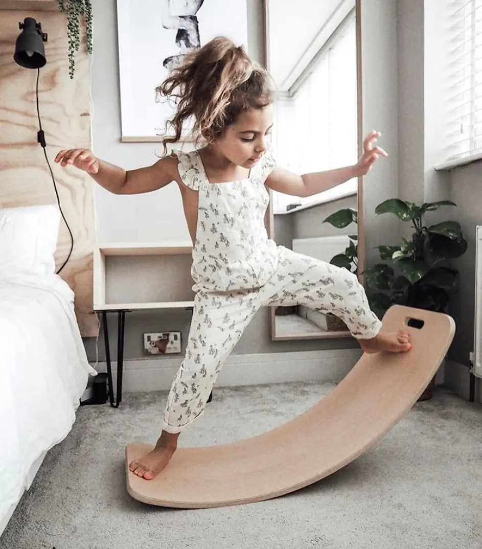

Wooden Wobble Balance Board, Multifunction Surfing Yoga Curvy Board for Kids