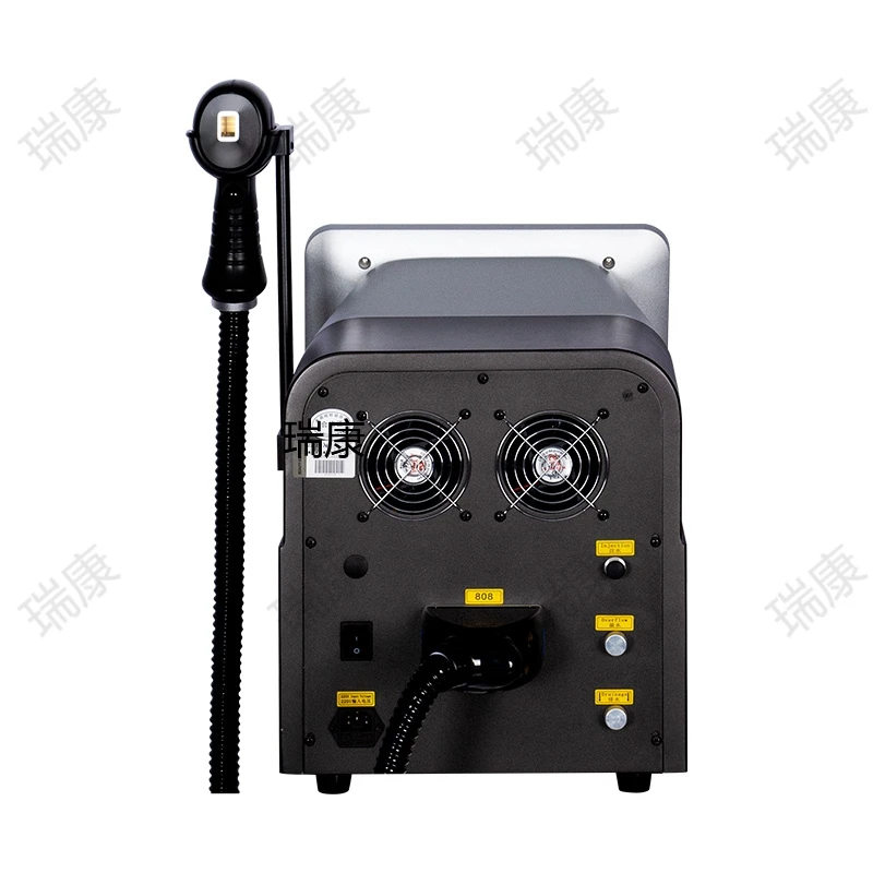 جهاز احترافي لإزالة الشعر الدائم بالليزر ديود غير مؤلم 755 808 1064NM أطوال موجية 3500 وات آلة إزالة الشعر من التيتانيوم البلاتينيوم الجليدي