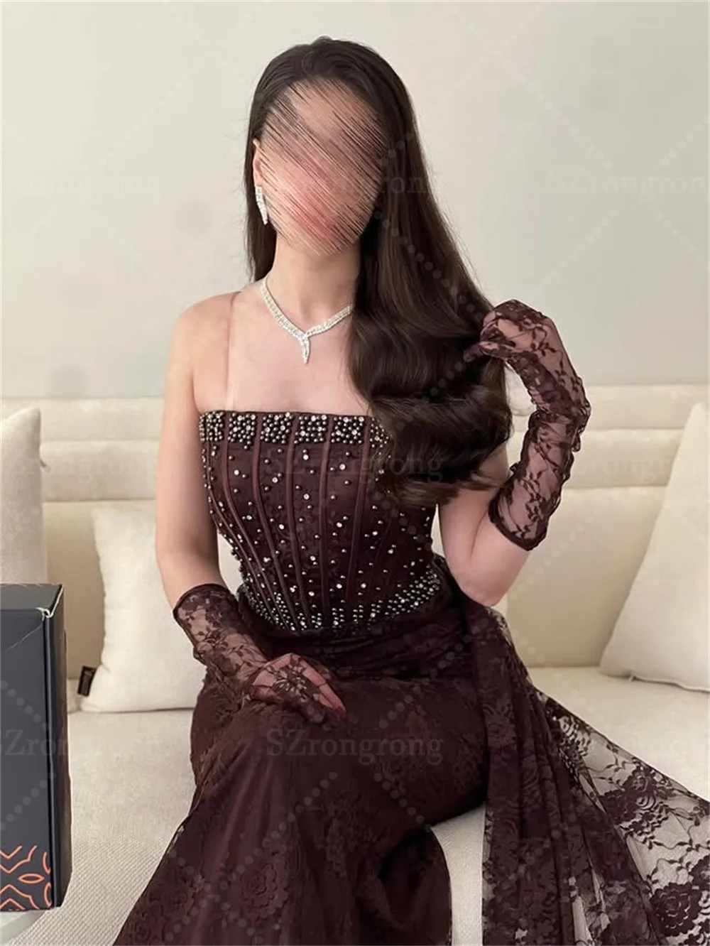 فستان سهرة فاخر مصنوع حسب الطلب بياقة قارب من الدانتيل مطرز بالخرز وأربطة من الخلف فستان ماكسي بطول مطوي للحفلات الراقصة مع قطار #2