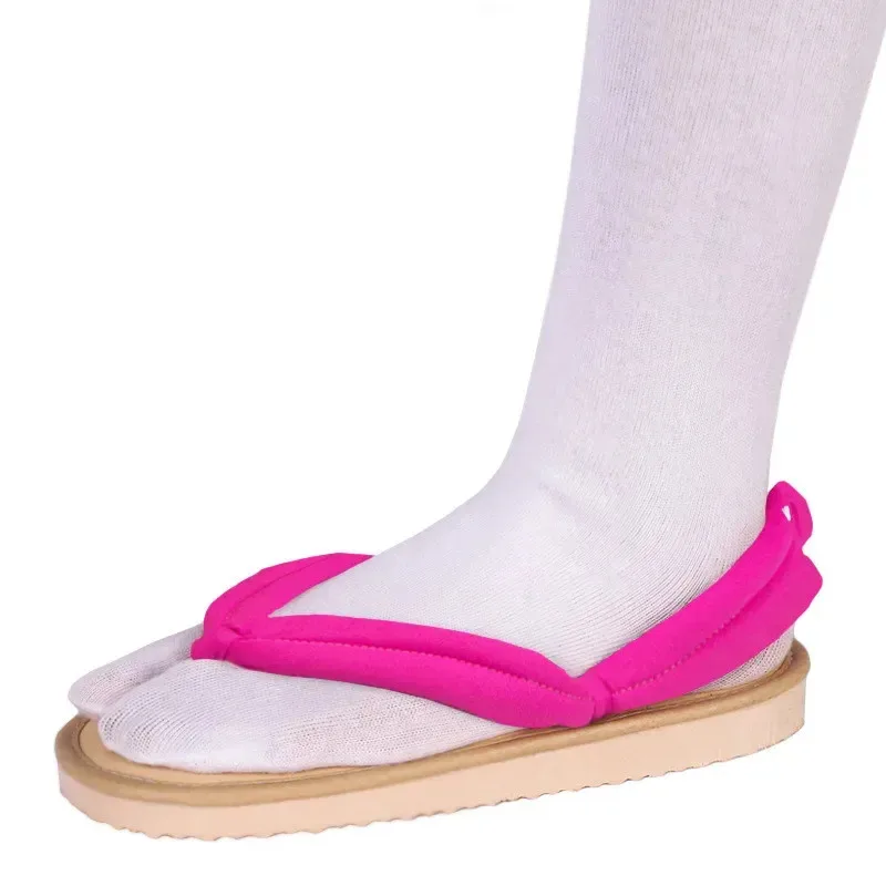 NewAnime Demon Slayer Cosplay Shoes Kimetsu No Yaiba Kamado Tanjirou Clogs Sandals Kamado Nezuko Geta Kochou Shinobu Flip Flops2