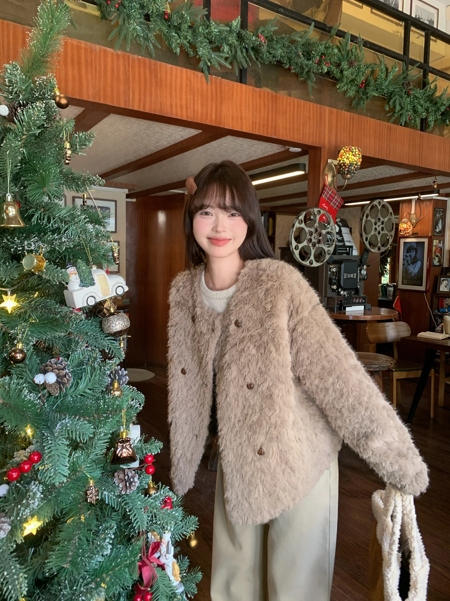 

Корейский Sle Pure Color, простой двойной пуговиц, теплый мех ягненка, зимний элегантный кожаный мех, встроенный или Jaet