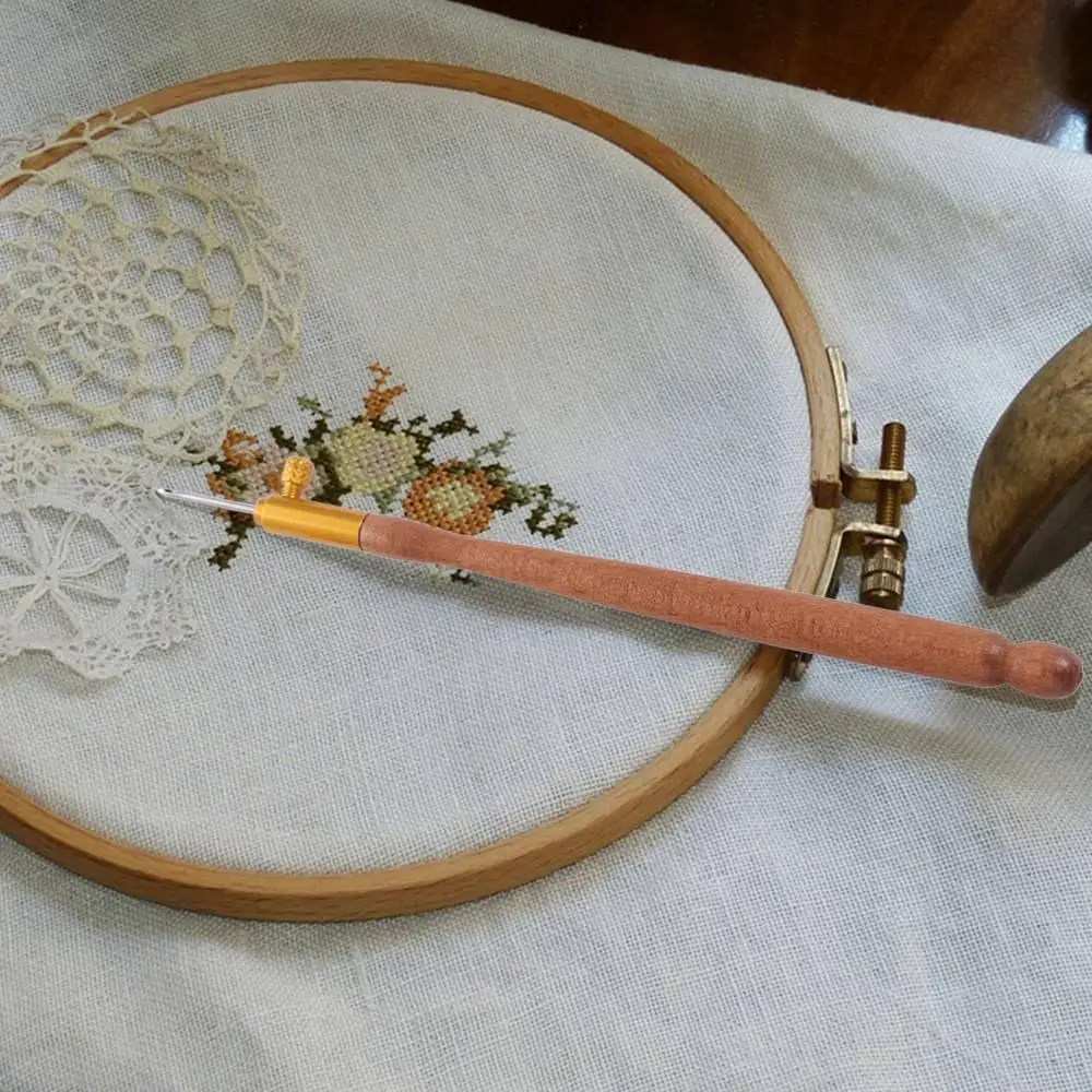 Wooden Handle Embroidery Needles Knitting Hook 3 Needles Crochet Needles Multi Size Cross Stitch Needles Beaded Embroidery view 5