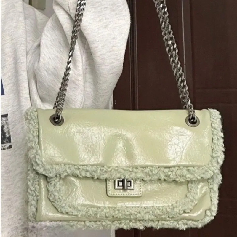 

Милая милая большая сумка с плюшевой отделкой, женская кожаная лоскутная сумка на плечо большой вместимости, женская цепочка, светло-зеленые ретро сумки подмышками