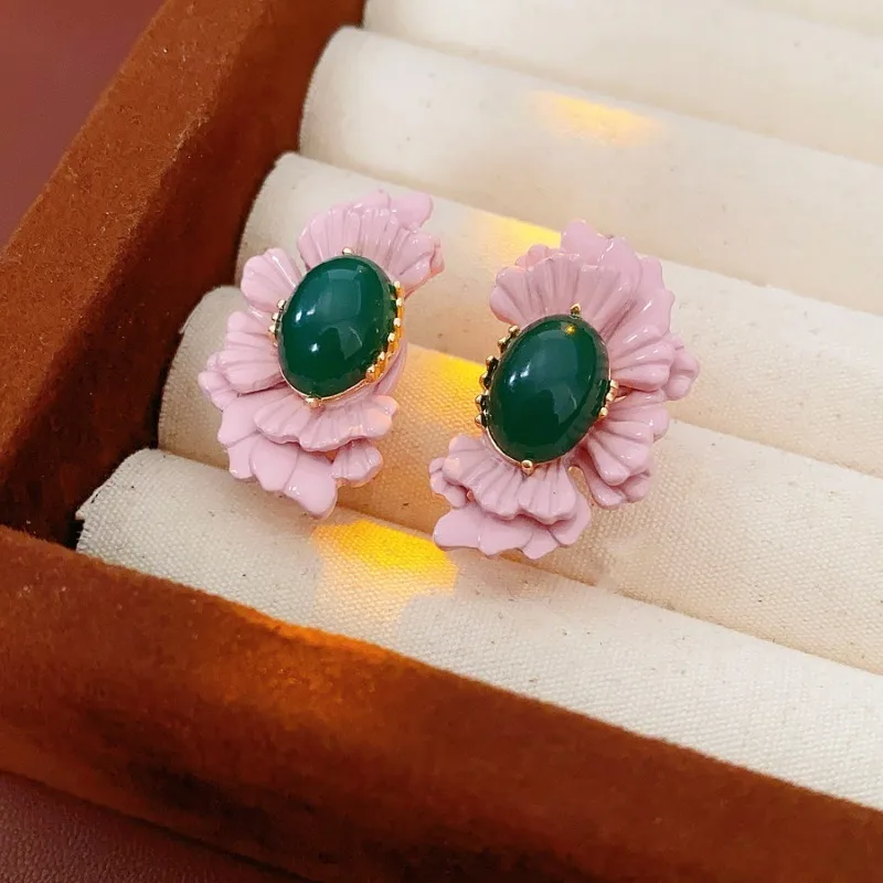 Elegant Vintage Oval Flower Earrings for Women Delicate Color‑Contrast Trendy Earrings Unique Party Gift Cute Fashion Accessorie
