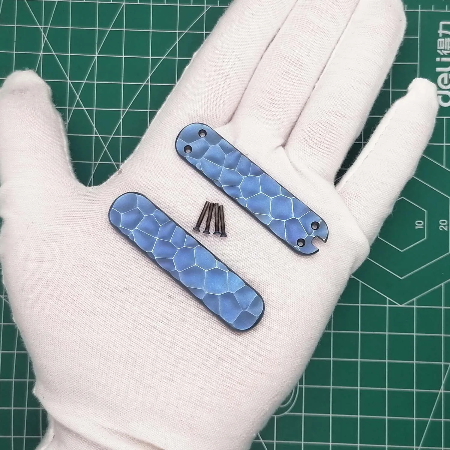 

1 Pair Hand Made 58mm Titanium Roasted Blue Scales for 58 mm Victorinox Swiss Army MiniChamp Knife Modify