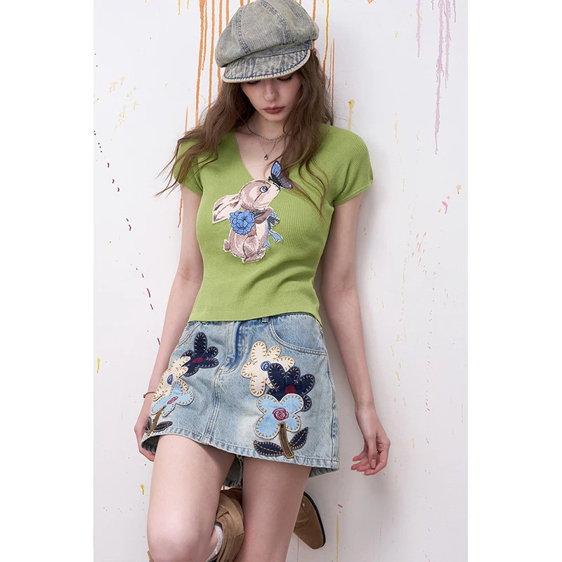 ELFSACK Cropped T-Shirt with Vintage Cartoon Print for Women