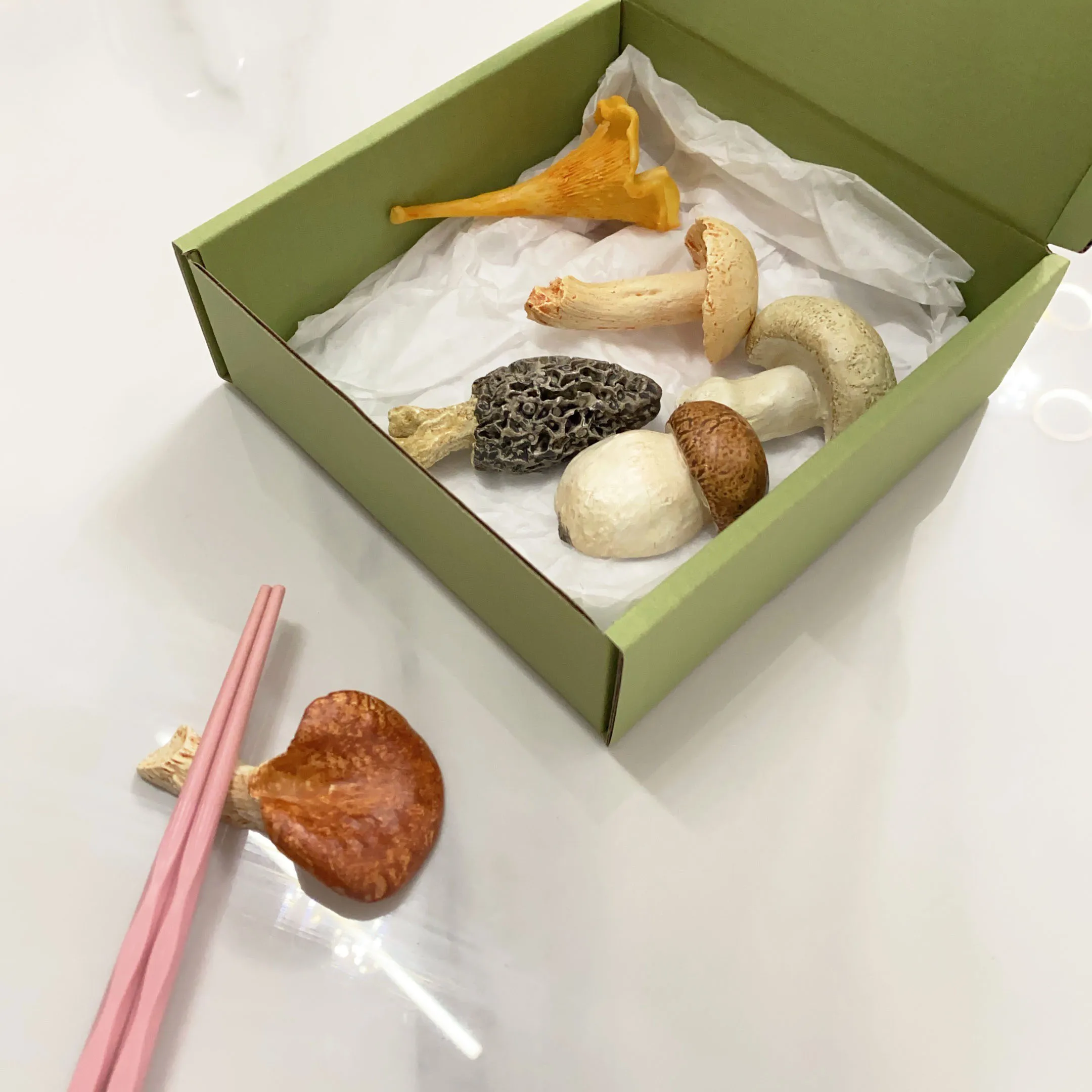 Chopstick Cutlery Holder Creative Colored Resin Mushroom Tableware Stand Fruit Vegetable Ornament Knife Fork Spoon Coaster Gift