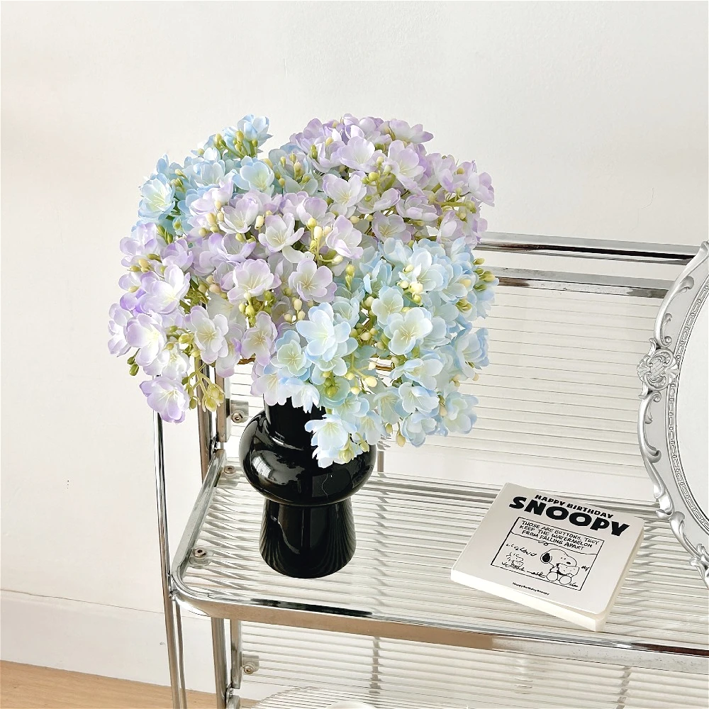 

5pcs Jasmine Bouquet Silk Flower Bridal Bouquet Wedding Accessories Photography Prop Marriage & Home Decoration