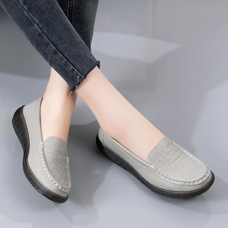 

Spring Autumn Women Genuine Leather Loafers Flats Sheos Ladies Slip-on Casual Walking Shoes Mother Plus Size Shoes