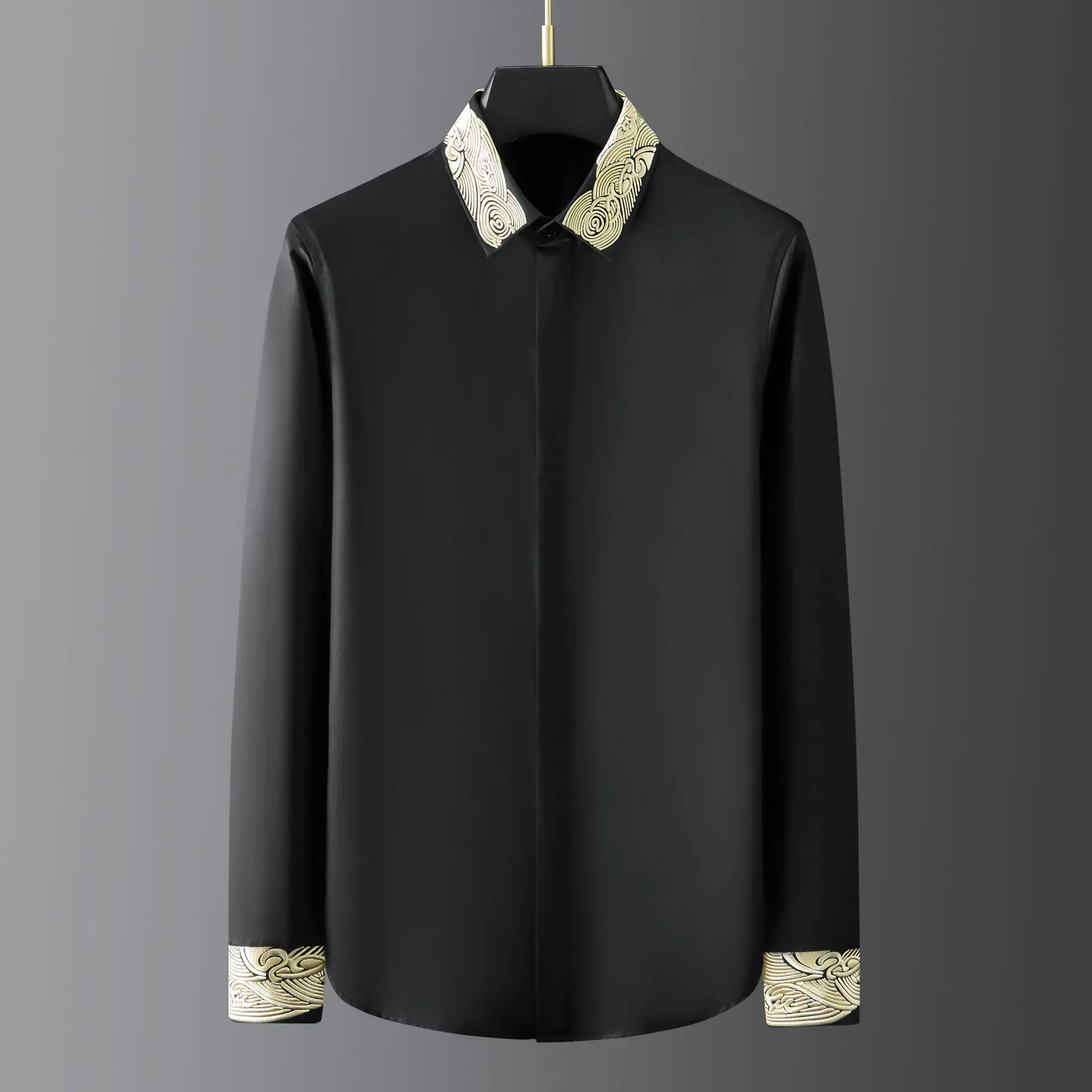 

Fashionable long sleeved embroidered leader embroidery personalized long sleeved black and white slim fit men's shirt