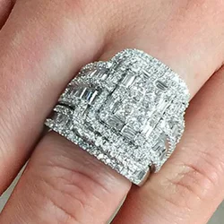 3-piece Set of Sparkling Zircon Rings Luxurious and Exaggerated Pair Ring for European American Women's Wedding