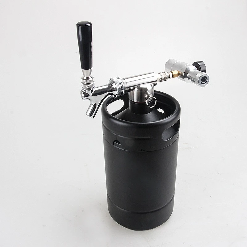 2L mini keg double-layer thermal insulation outdoor pressurized 304 stainless steel home-brewed draft beer beater system