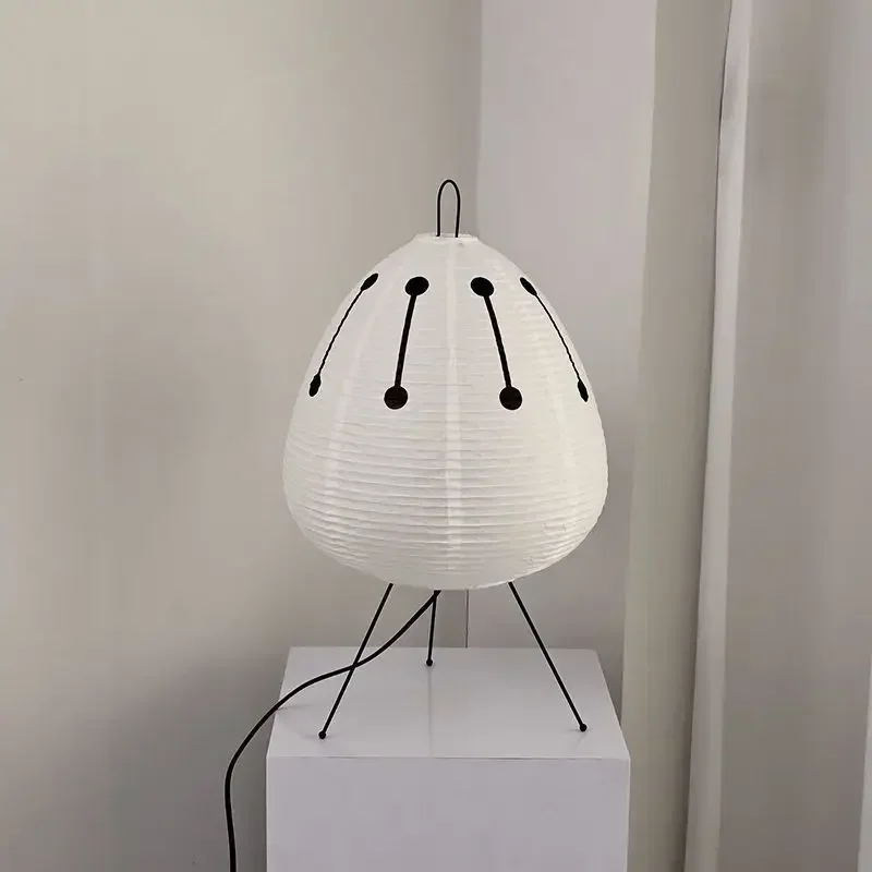 Lampe de bureau en papier de riz Noguchi de style japonais, décoration d'intérieur de maison, salon, chambre à coucher, étude, lampe de chevet à trépied