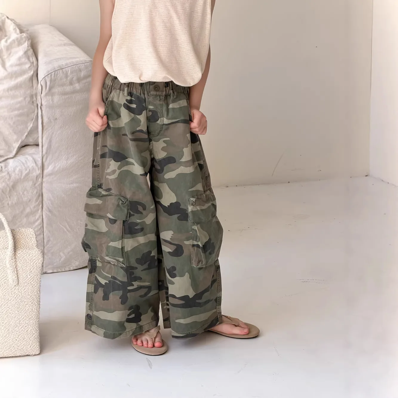 

2026 Summer Girls Camo Wide Leg Pants Kids Casual Loose Cargo Trousers Breathable Lightweight Elastic Waist Long Pants for Boys