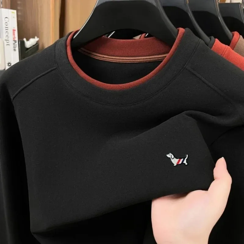 High quality velvet warm long sleeve T-shirt men's autumn new double-layer collar design fashion cute dog embroidery pullover
